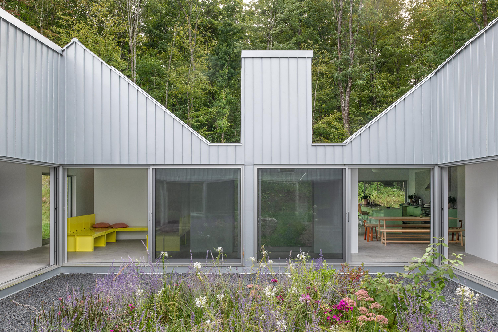 MOS, House No. 10, New York, VS, 2015