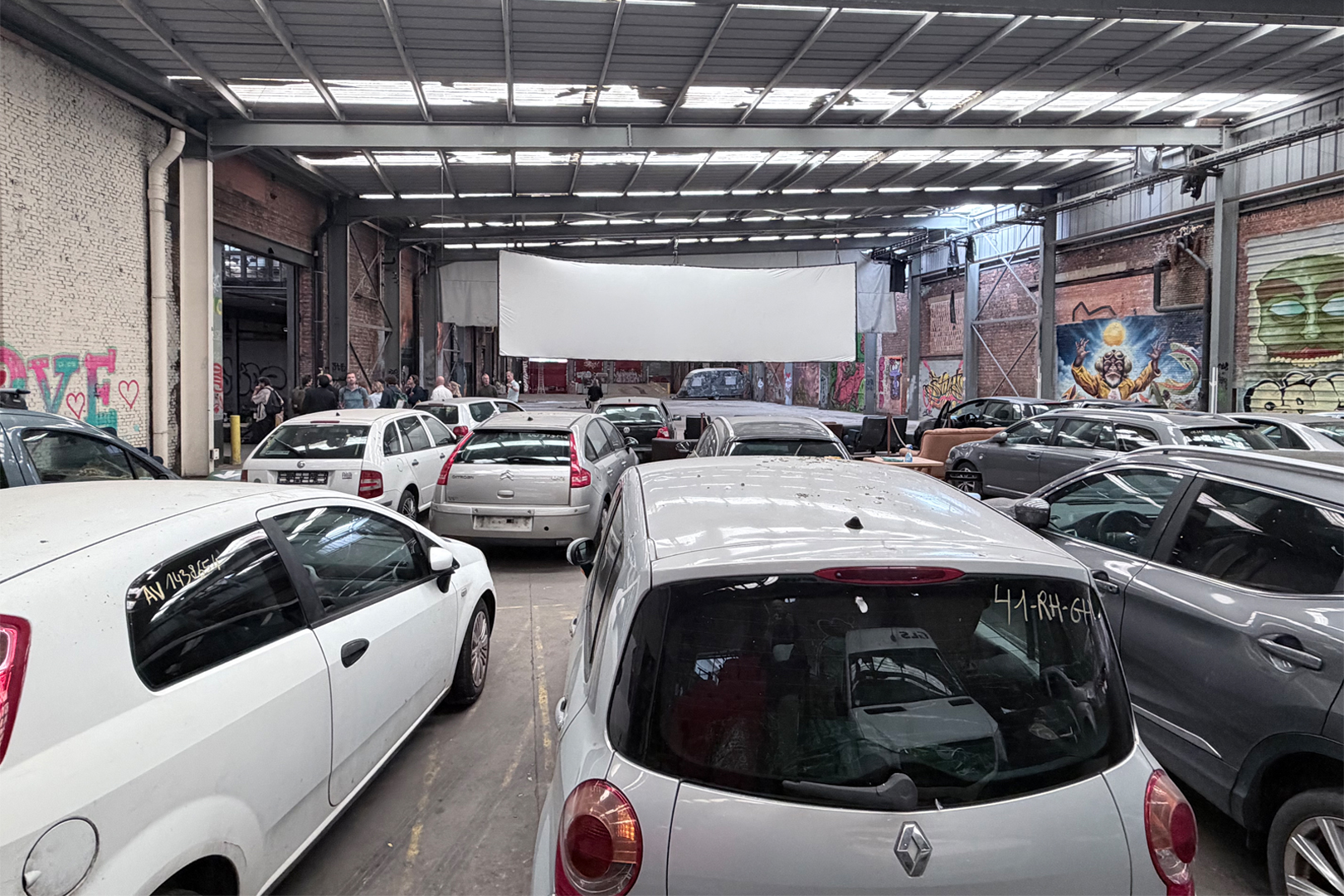 Unieke drive-in cinema, een samenwerking van De Cinema, Gravenhof Hoboken en de Blikfabriek. Foto: Albert Herder